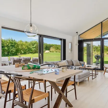 3 Bedroom Awesome In *